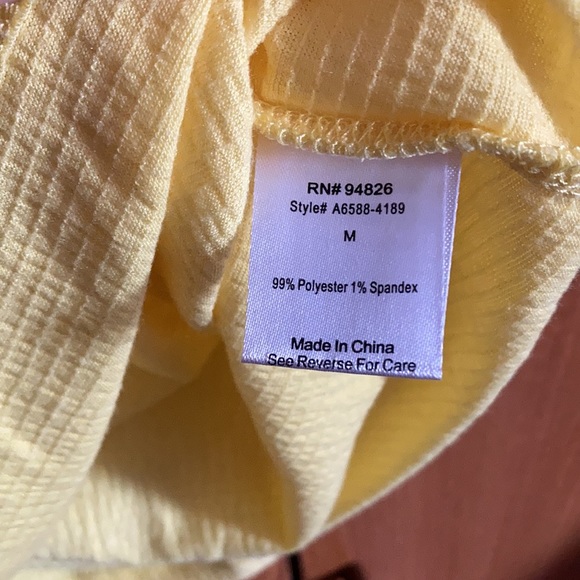 —Medium Yellow Top - Picture 4 of 5
